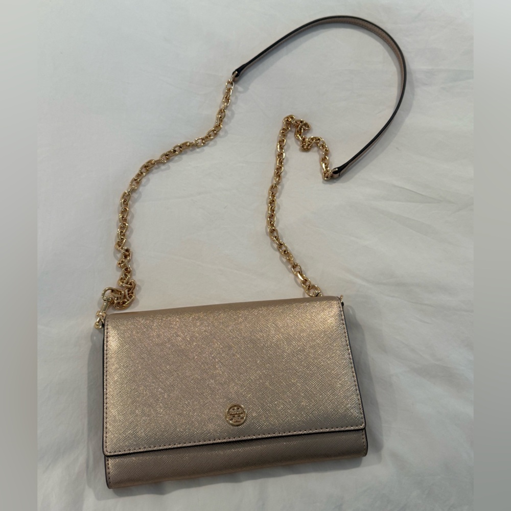 Tory Burch Rose Gold Robinson Chain Wallet. Minor wear
